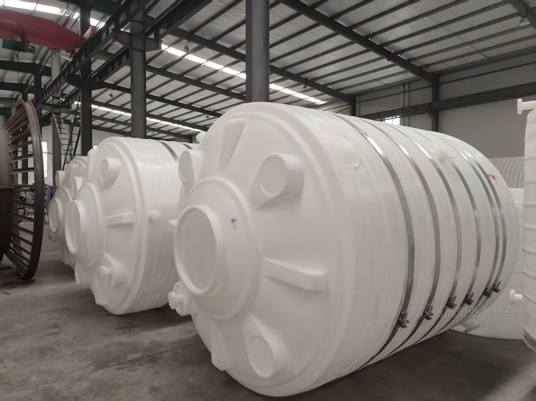 10立方堿液儲(chǔ)罐 堿液儲(chǔ)罐及水處理PE酸堿儲(chǔ)罐